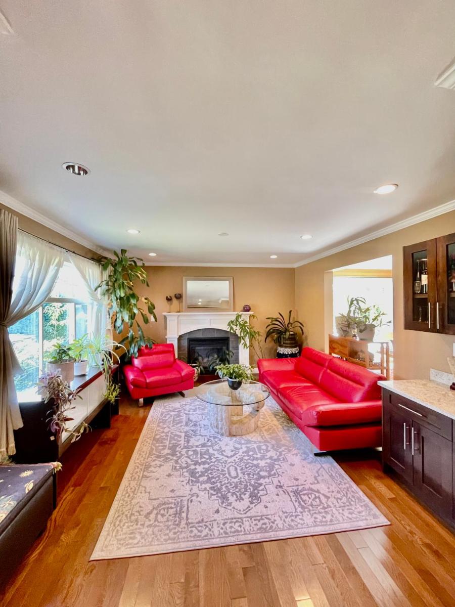 Garden home in Victoria - Housity