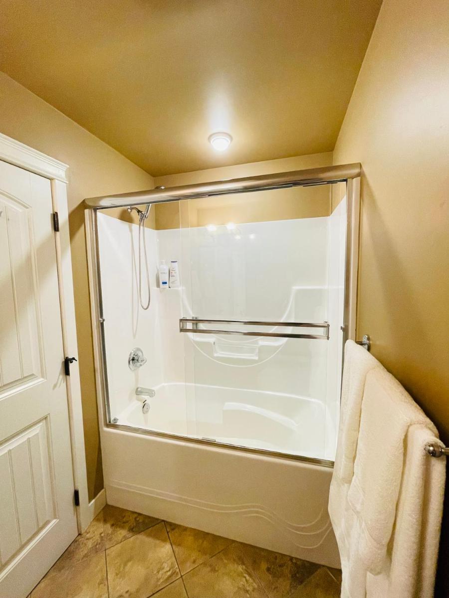 Garden home in Victoria - Housity