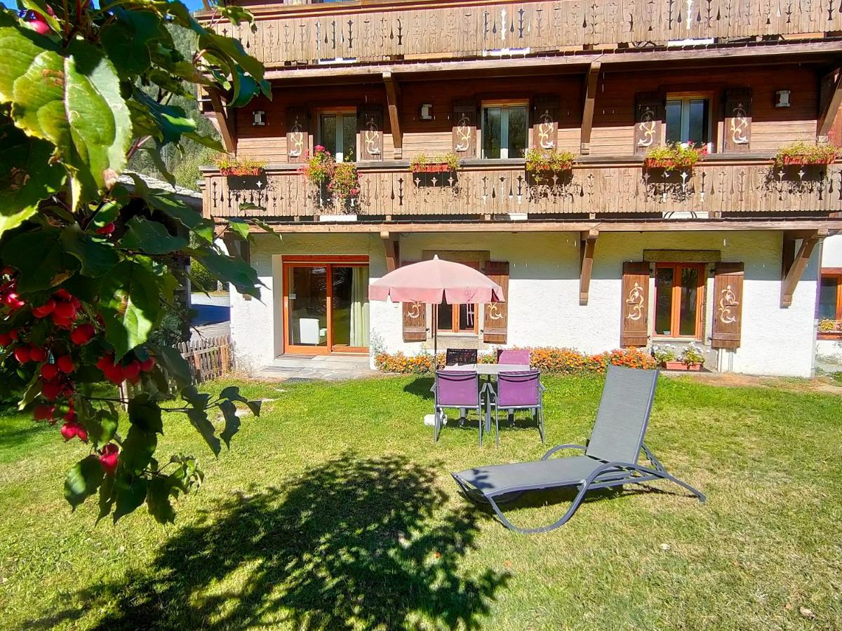 Jardin de l'établissement Aiguille du Midi - Hôtel & Restaurant