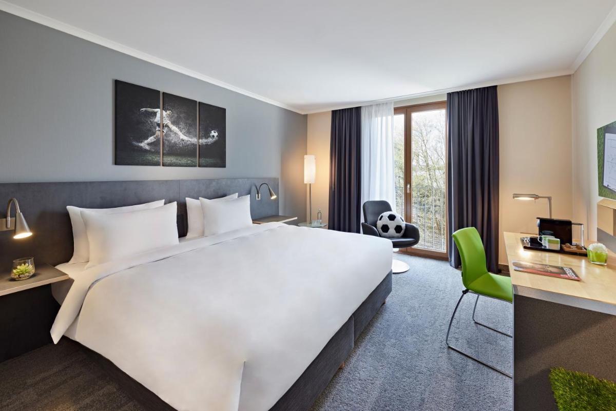 The Curve Hotel BayArena - Housity