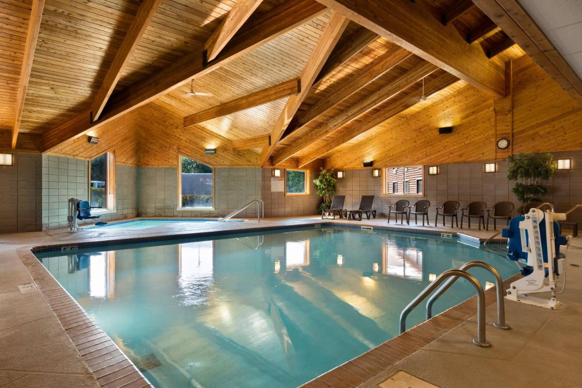 Best Western Northwoods Lodge - Housity