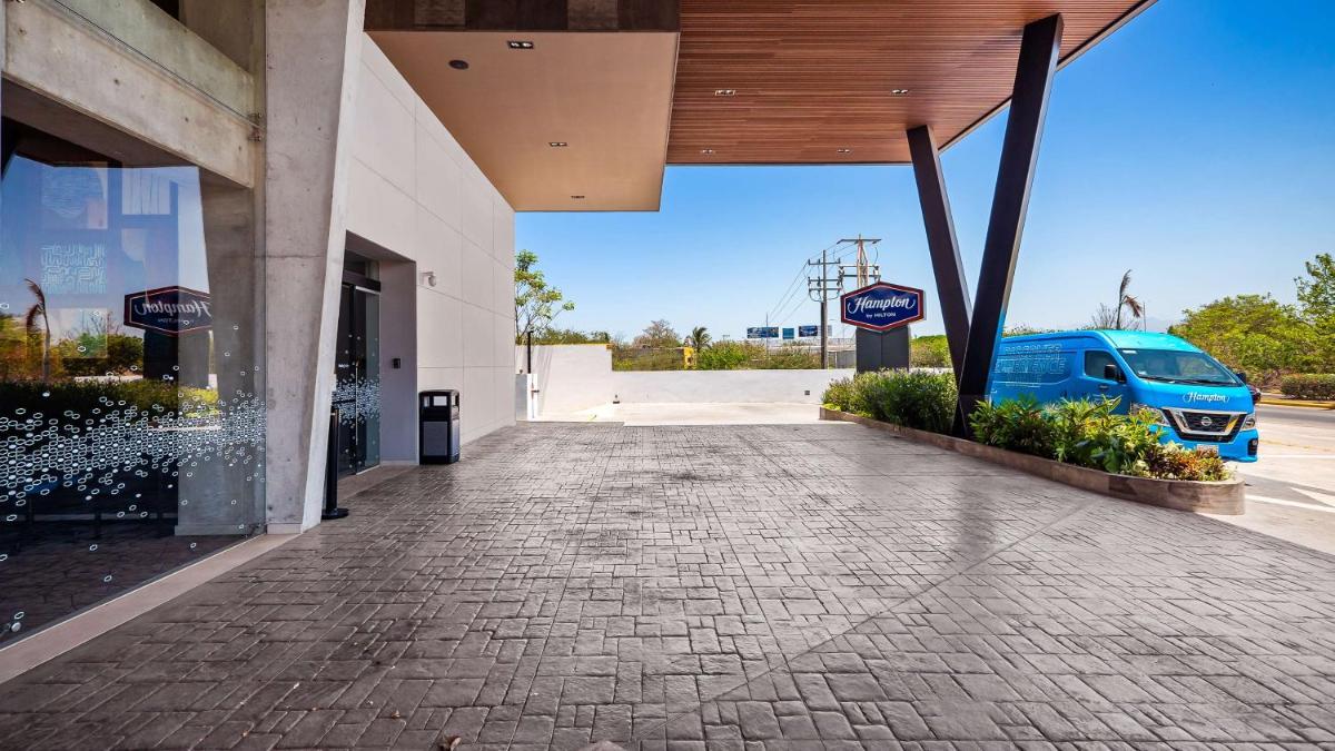 Hampton Inn By Hilton Nuevo Vallarta - Housity