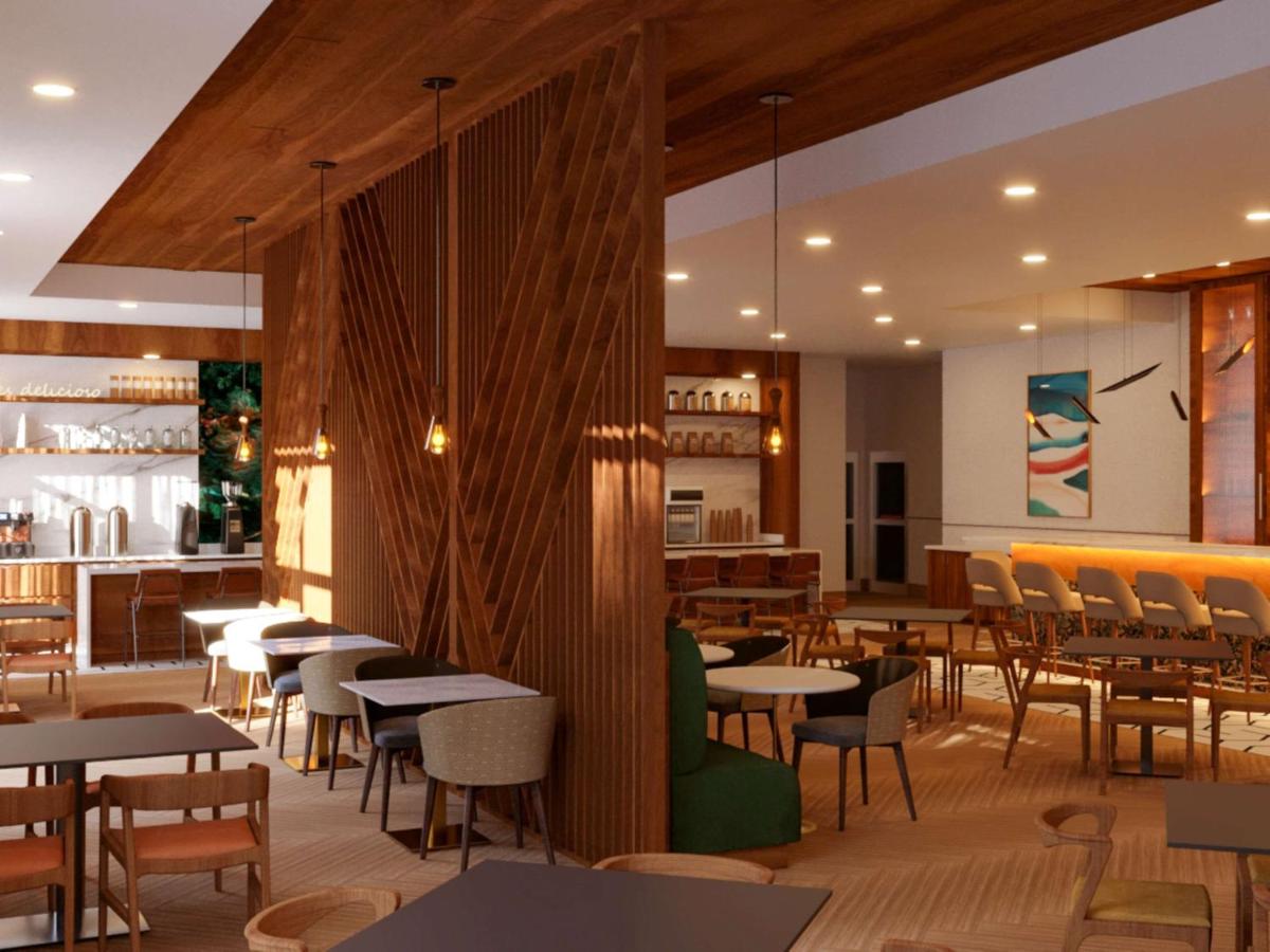 DoubleTree by Hilton Houston Westchase - Housity