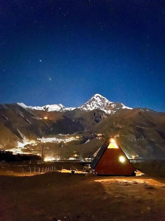 Alone Cottage Kazbegi - Housity
