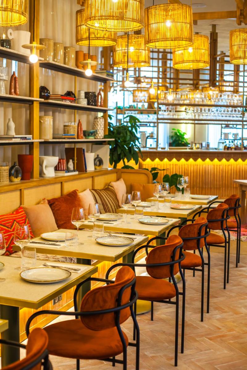 Restaurant ou autre lieu de restauration dans l'établissement Bloom House Hôtel & SPA