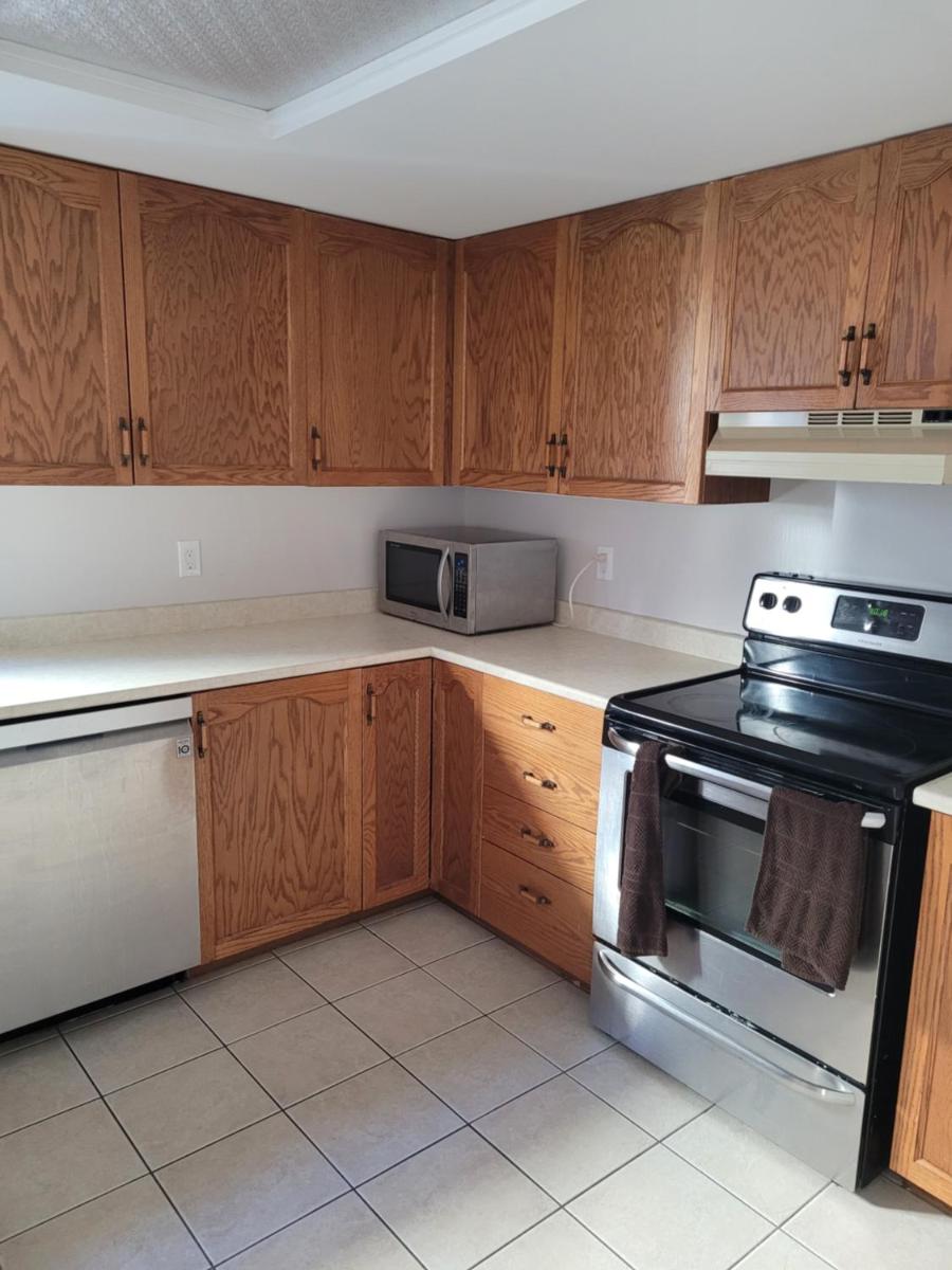 Kanata Prime Location, Ottawa - Housity