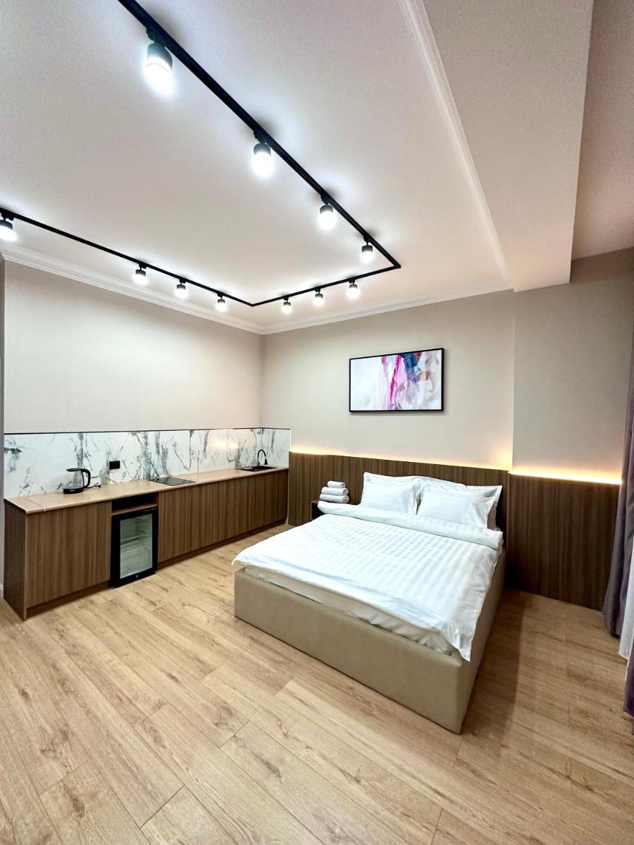 Freedom hotel - Housity