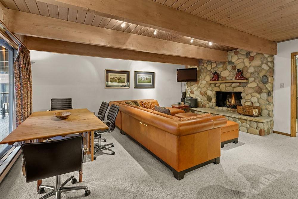 Chateau Dumont Unit 9, Downtown Condo with Cozy Living Area - Housity