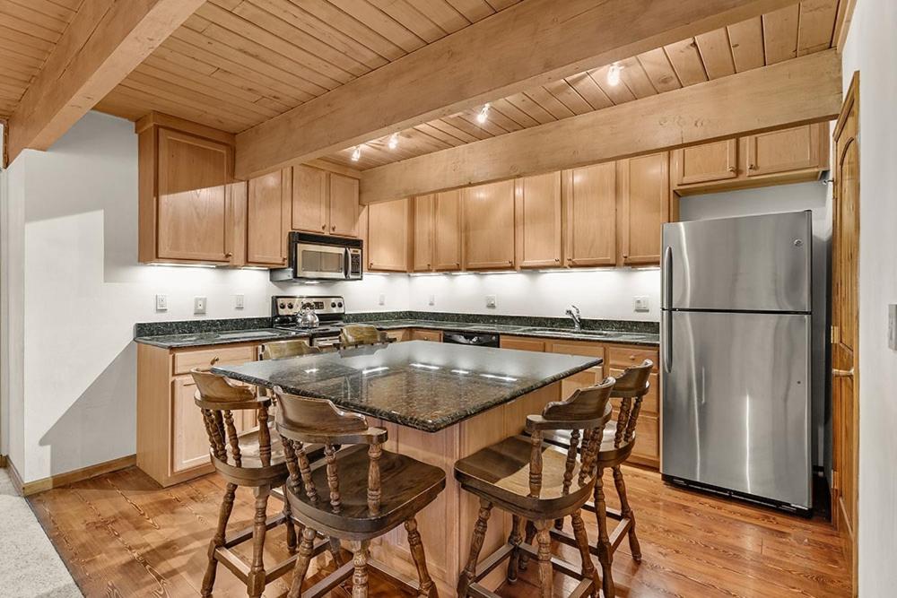 Chateau Dumont Unit 9, Downtown Condo with Cozy Living Area - Housity