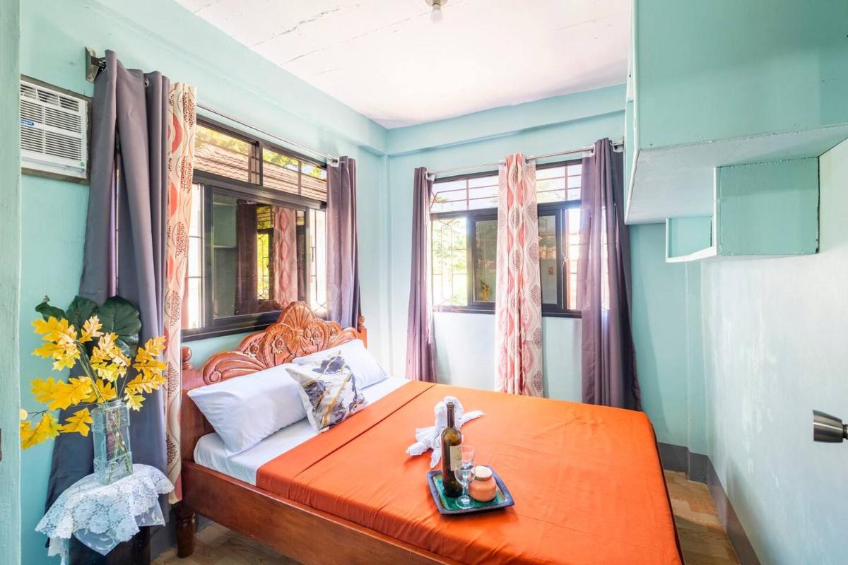 Eyabonsha Homestay Vigan simple 2 units - Housity