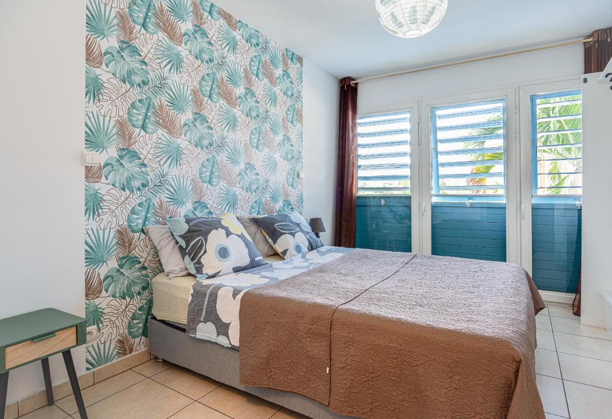 Saint-leu Réunion centre ville T3 Duplex meublé - Housity