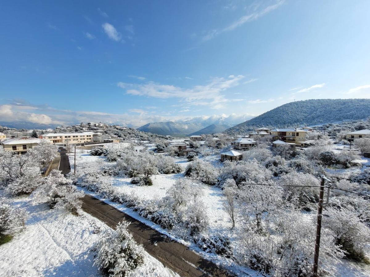 Xenonas Epavli - Housity