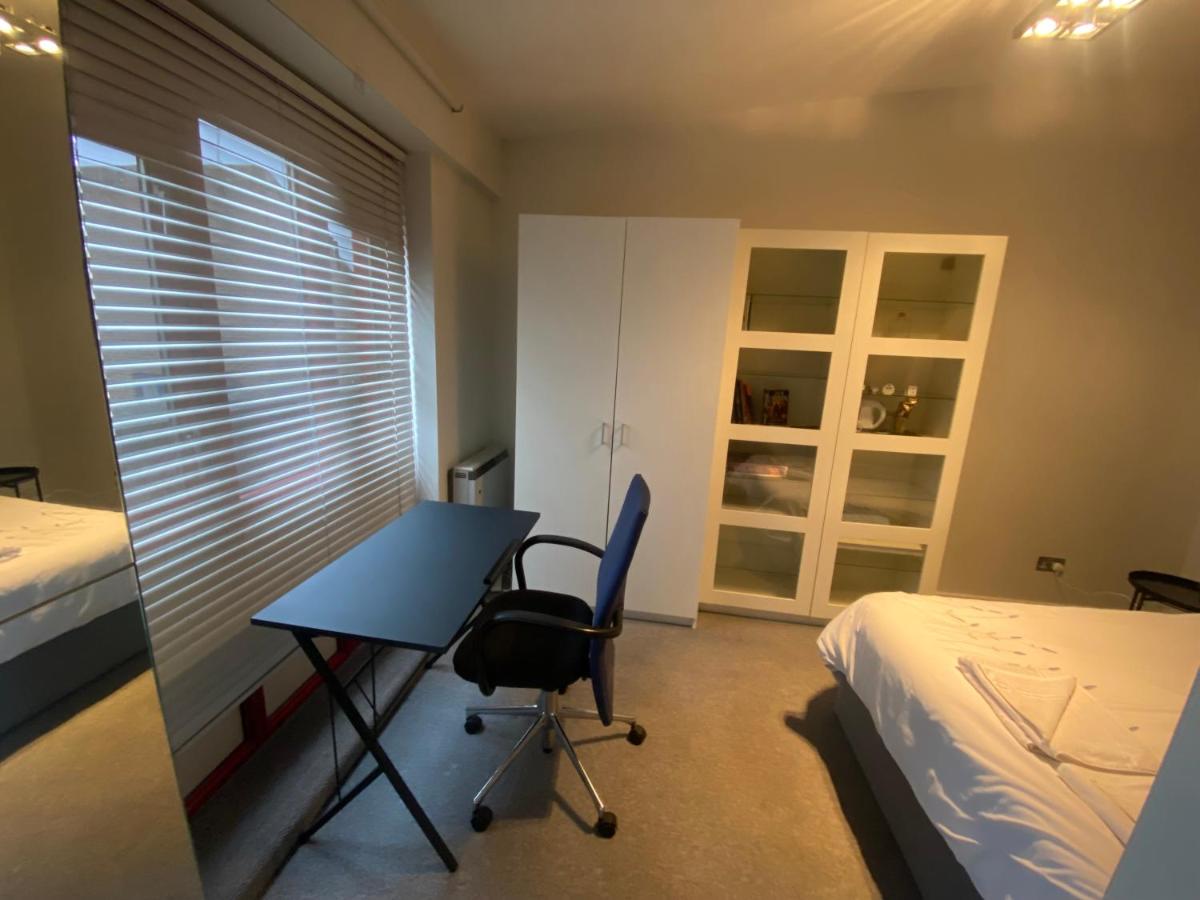 Lovely bright double room-private bathroom - Housity