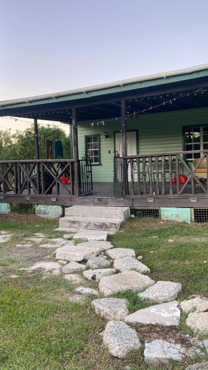 Auntie Fiona's Cottage - Housity