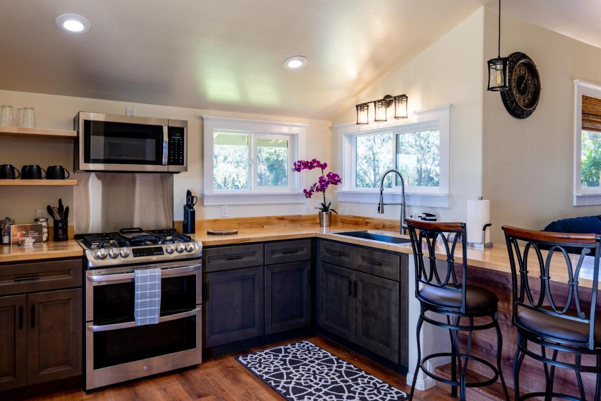 A Cozy Cabin In The Country - Housity
