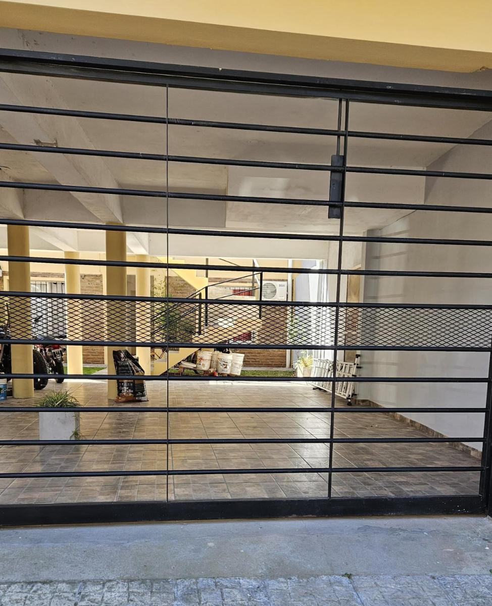 Suitetrails - REST HOUSE Casa familiar - garage - TV - WiFi - 2 dormitorios - Living-comedor - Cocina - Lavadero - Patio con parrilla - Alquiler temporario