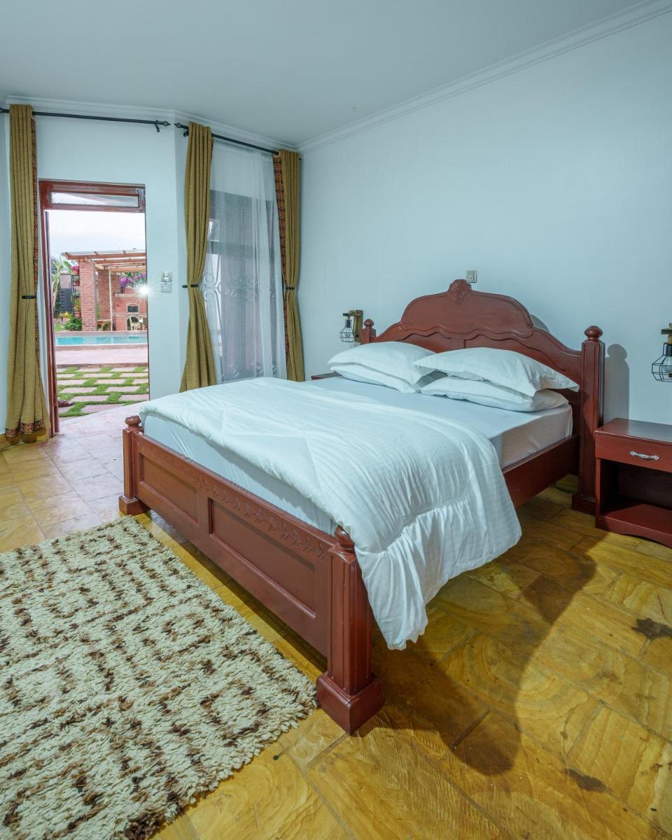 Sprunger Avenue - tulia homes - Housity