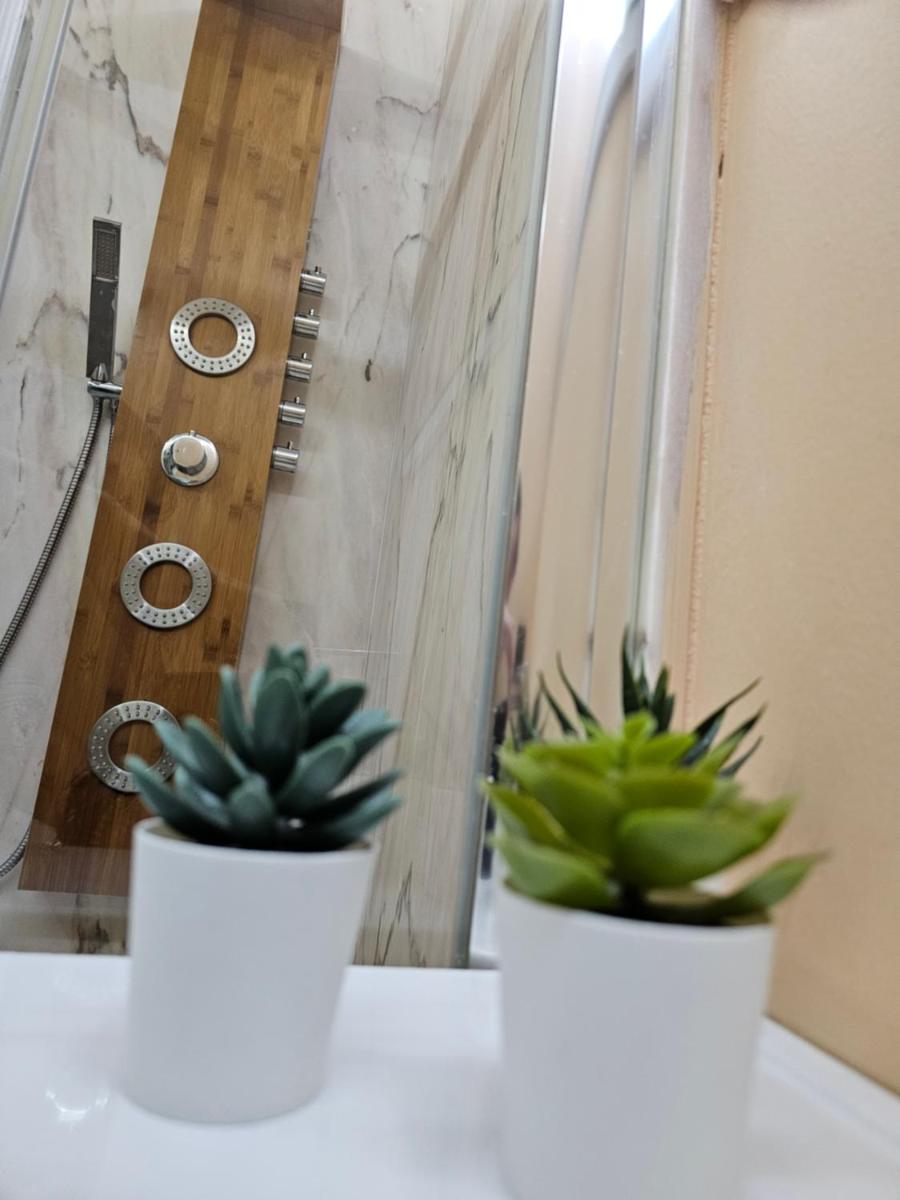 AdriVA Fuente Dorada-Plaza Mayor, Wifi Atico - Housity