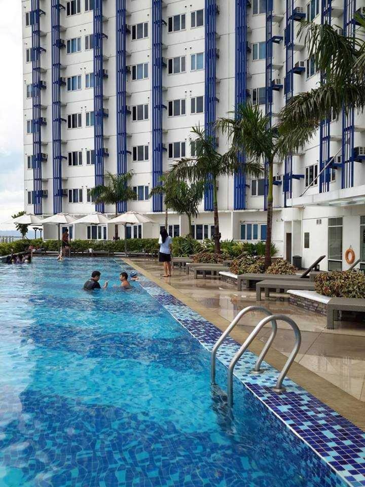 Jimi's Place in SMDC Katipunan Blue Residence - Housity