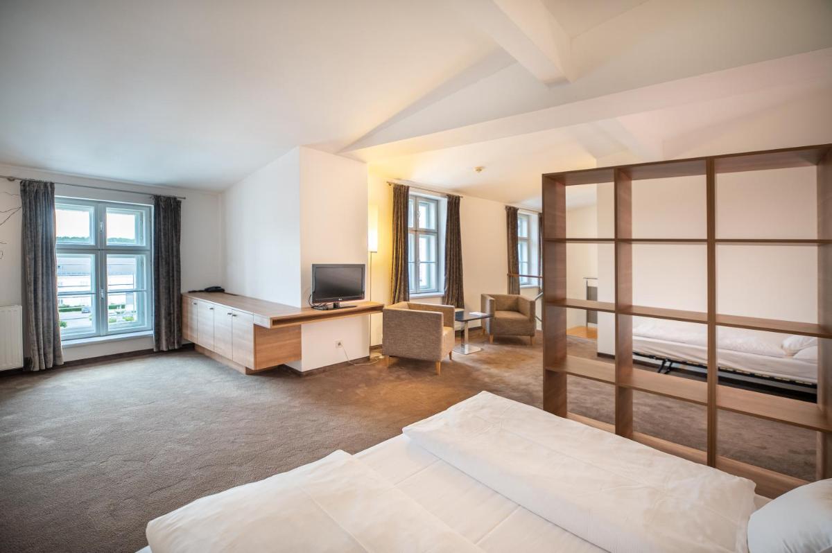 Hotel Altes Kloster - Housity