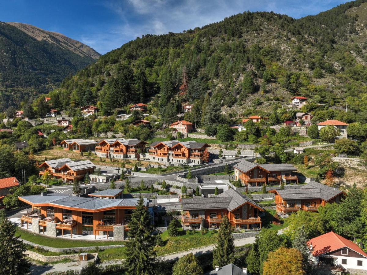 Vue générale sur la montagne ou vue sur la montagne depuis le complexe hôtelier