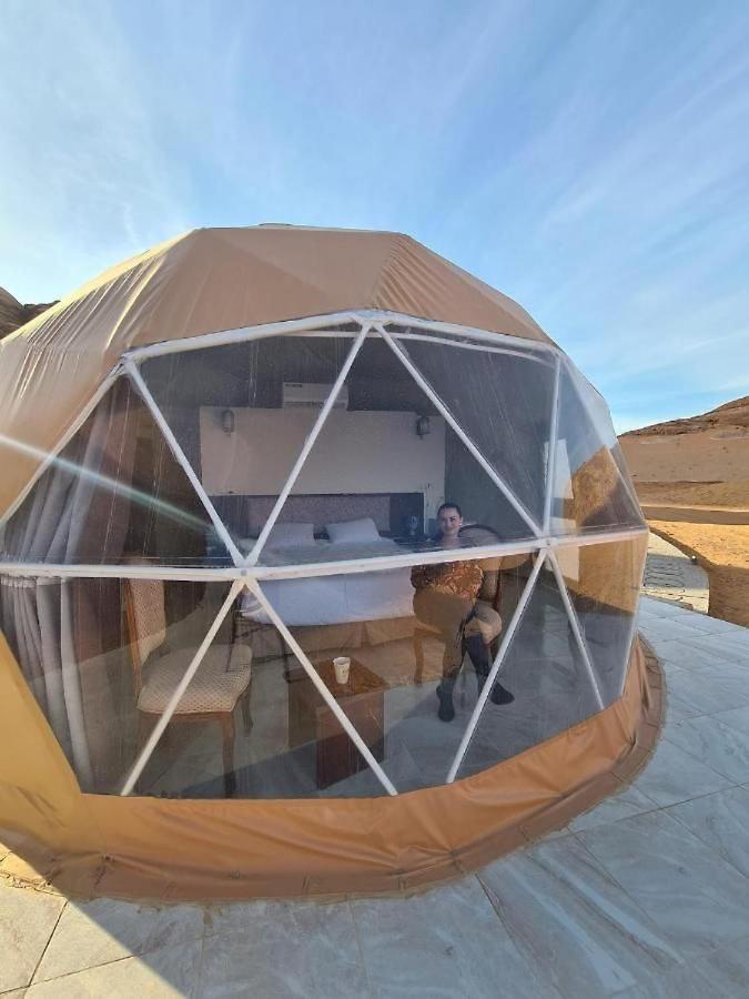 The sun of Wadi Rum camp - Housity