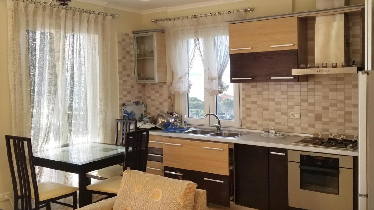 Sea Rooftop Apartment - Housity