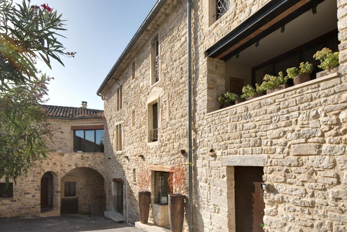 La Maison du Passage - Chambres - Suites premium, Spa, Piscine et Restaurant - Housity
