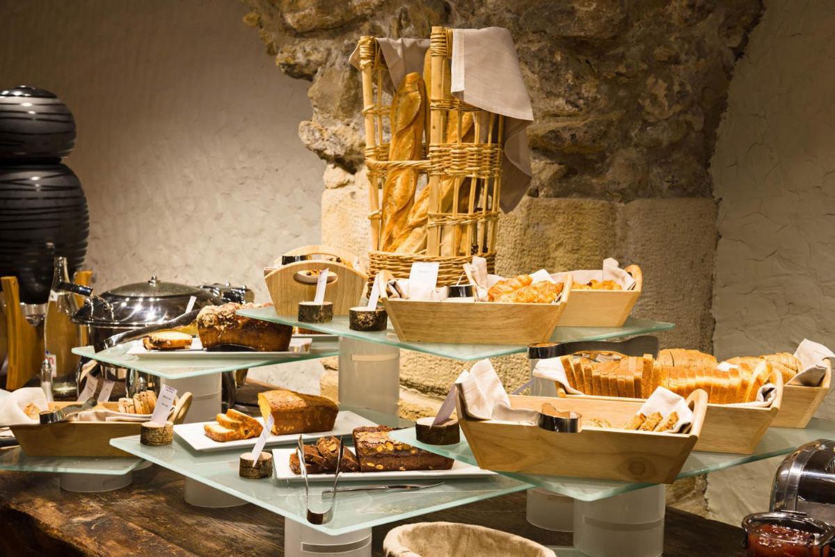 Nourriture dans l'hôtel ou à proximité