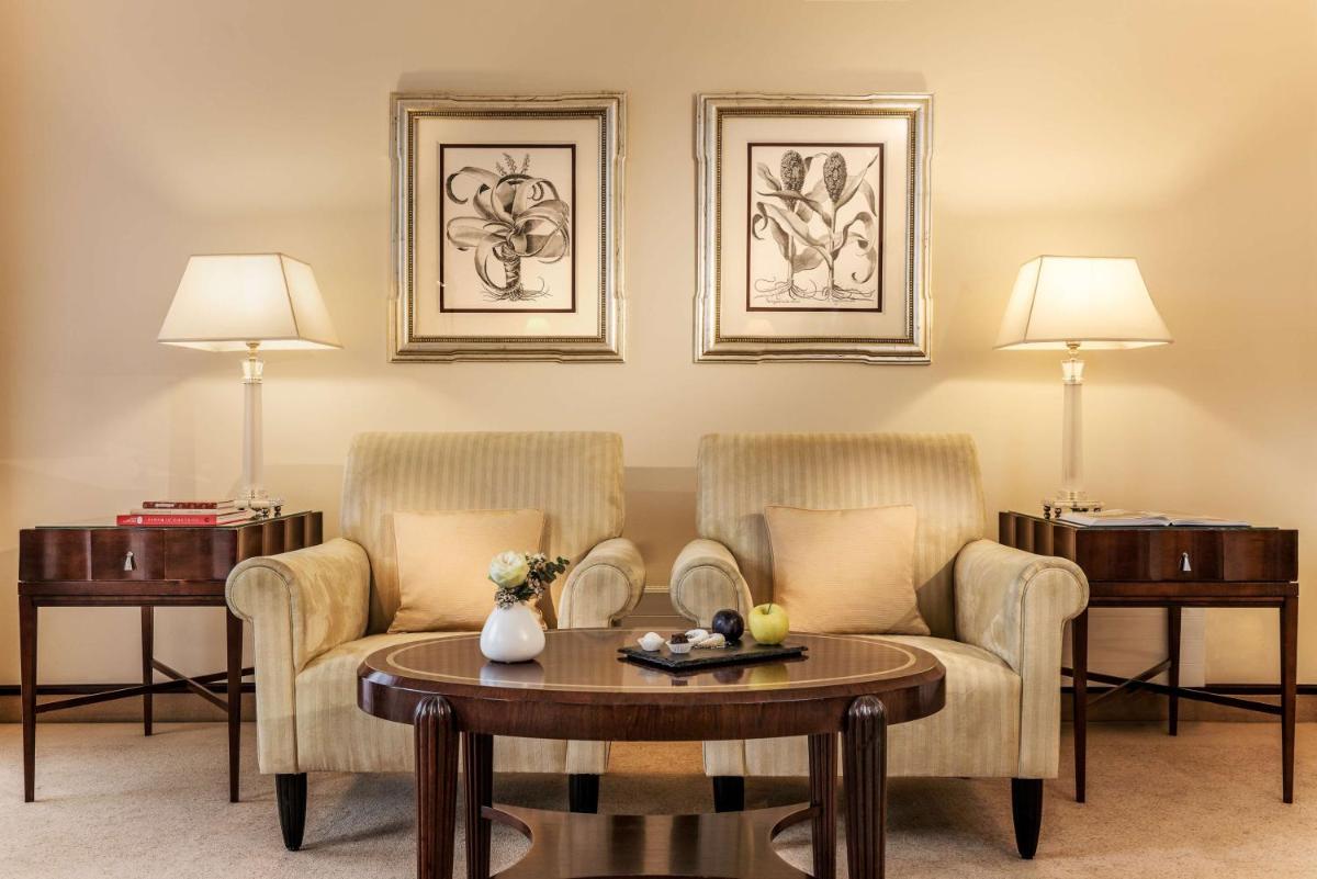 Ein Sitzbereich in der Unterkunft Parkhotel Bremen – ein Mitglied der Hommage Luxury Hotels Collection