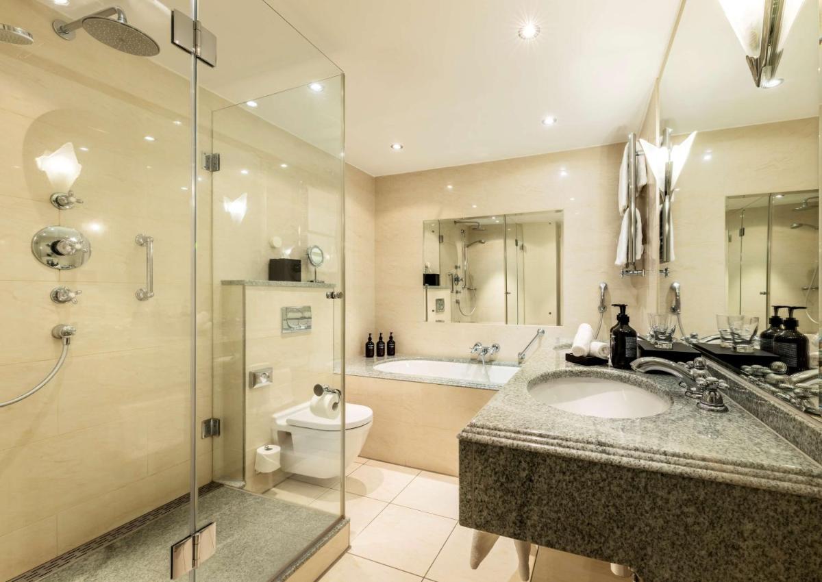 Ein Badezimmer in der Unterkunft Parkhotel Bremen – ein Mitglied der Hommage Luxury Hotels Collection