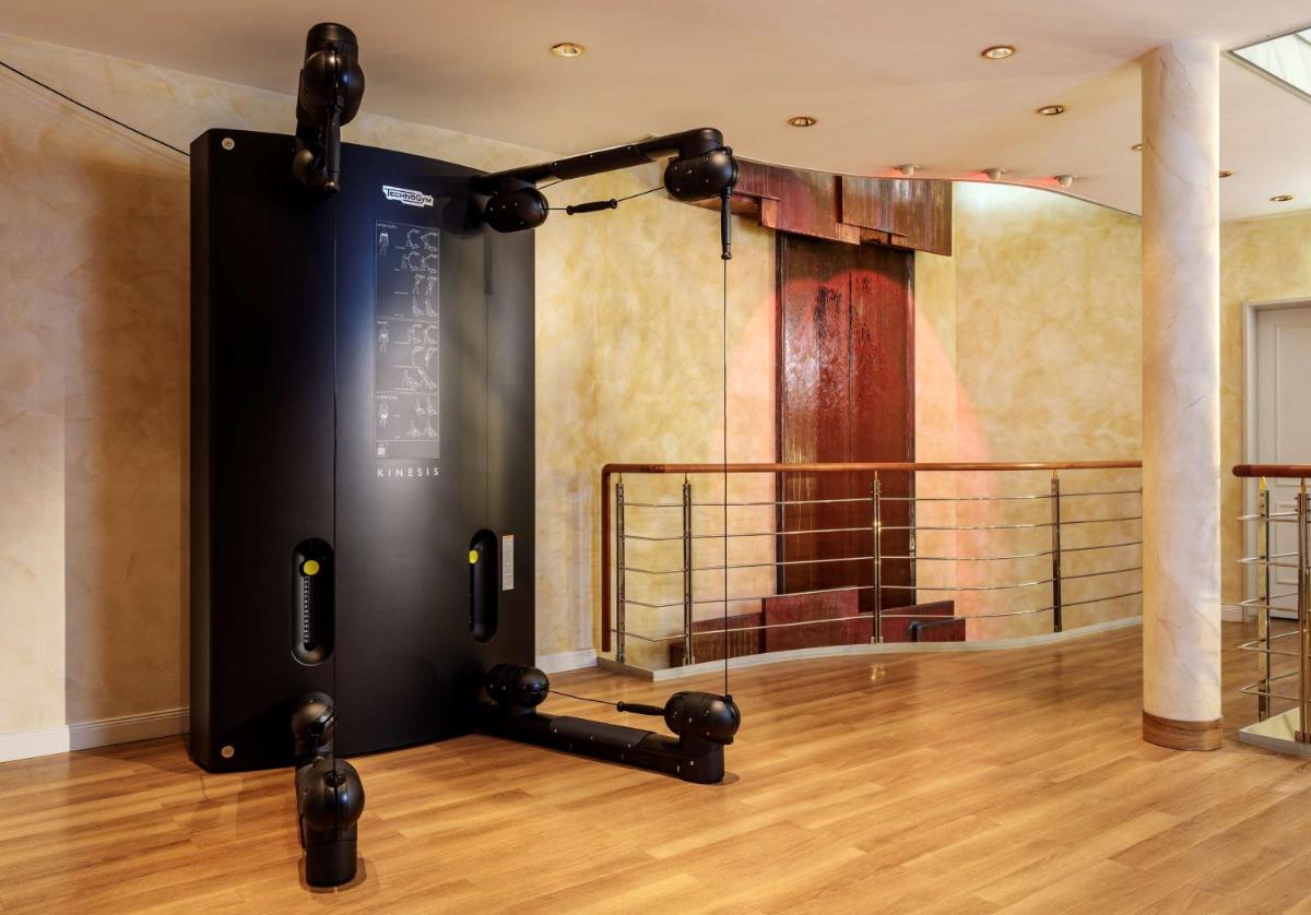 Das Fitnesscenter und/oder die Fitnesseinrichtungen in der Unterkunft Parkhotel Bremen – ein Mitglied der Hommage Luxury Hotels Collection