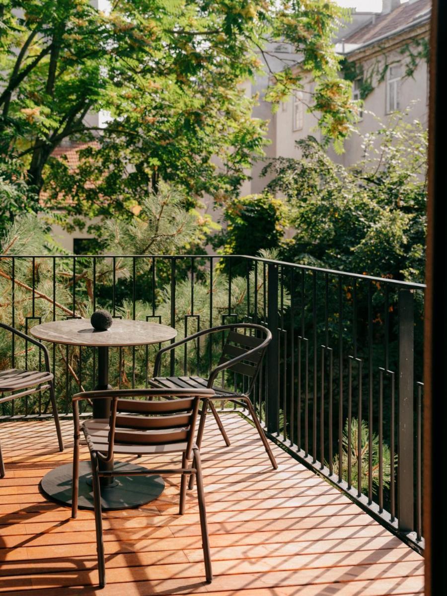 WELTWIEN Luxury Art Apartments & Free Parking - Hizvo