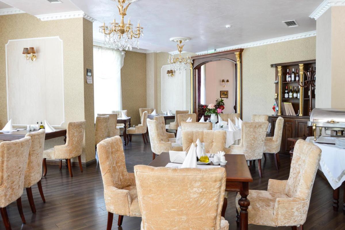 Kristel Hotel - Housity