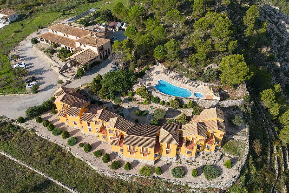 Hotel Alahuar - Housity