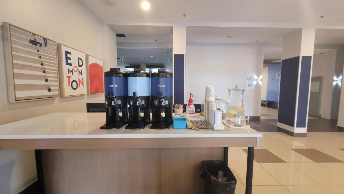 Holiday Inn Express Hotel & Suites-Edmonton South, an IHG Hotel - Housity