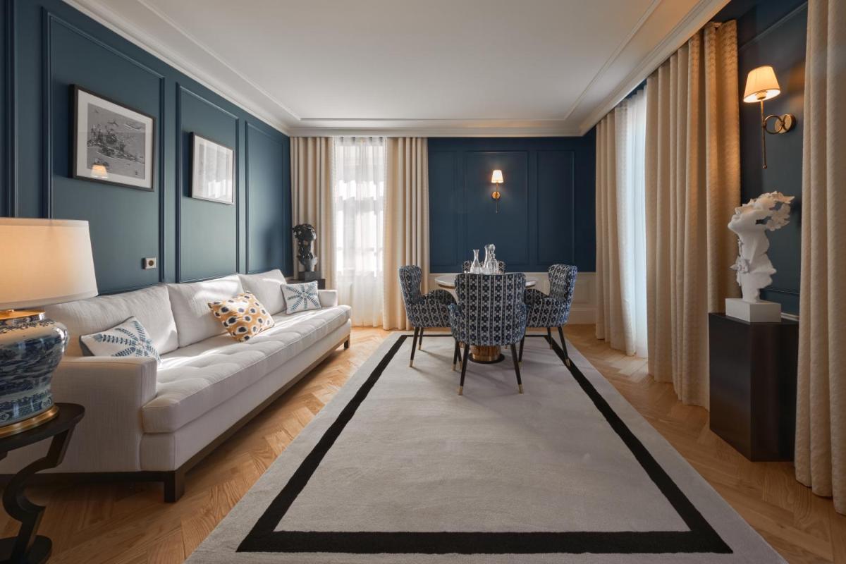 Uma área de estar em GA Palace Hotel & Spa, a XIXth-Century Villa