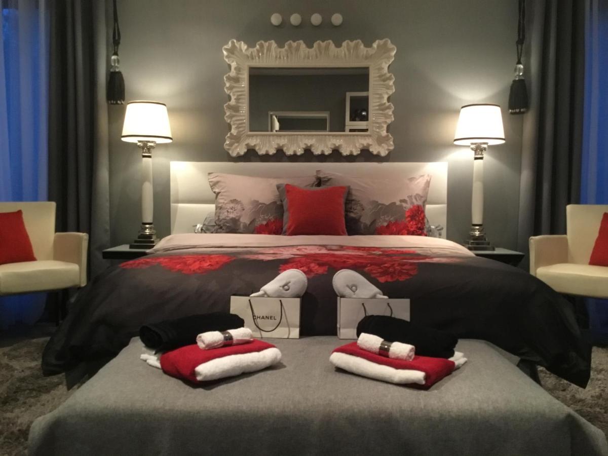 Suite Couture - Housity