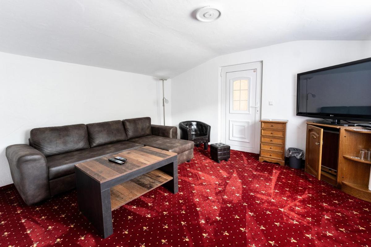 Hotel Haus Biggen - Housity