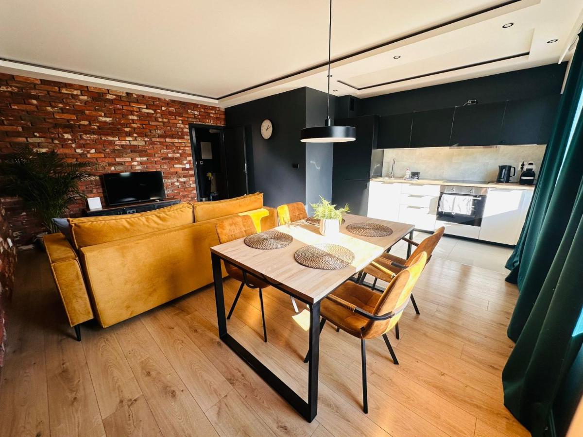 Apartamenty całoroczne - Housity