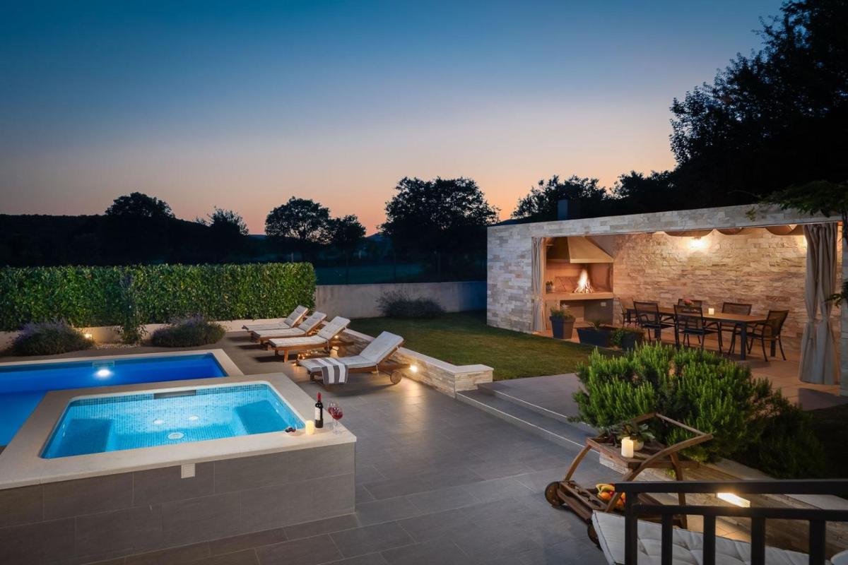 Villa Salvador villa in Dicmo, private pool - Housity