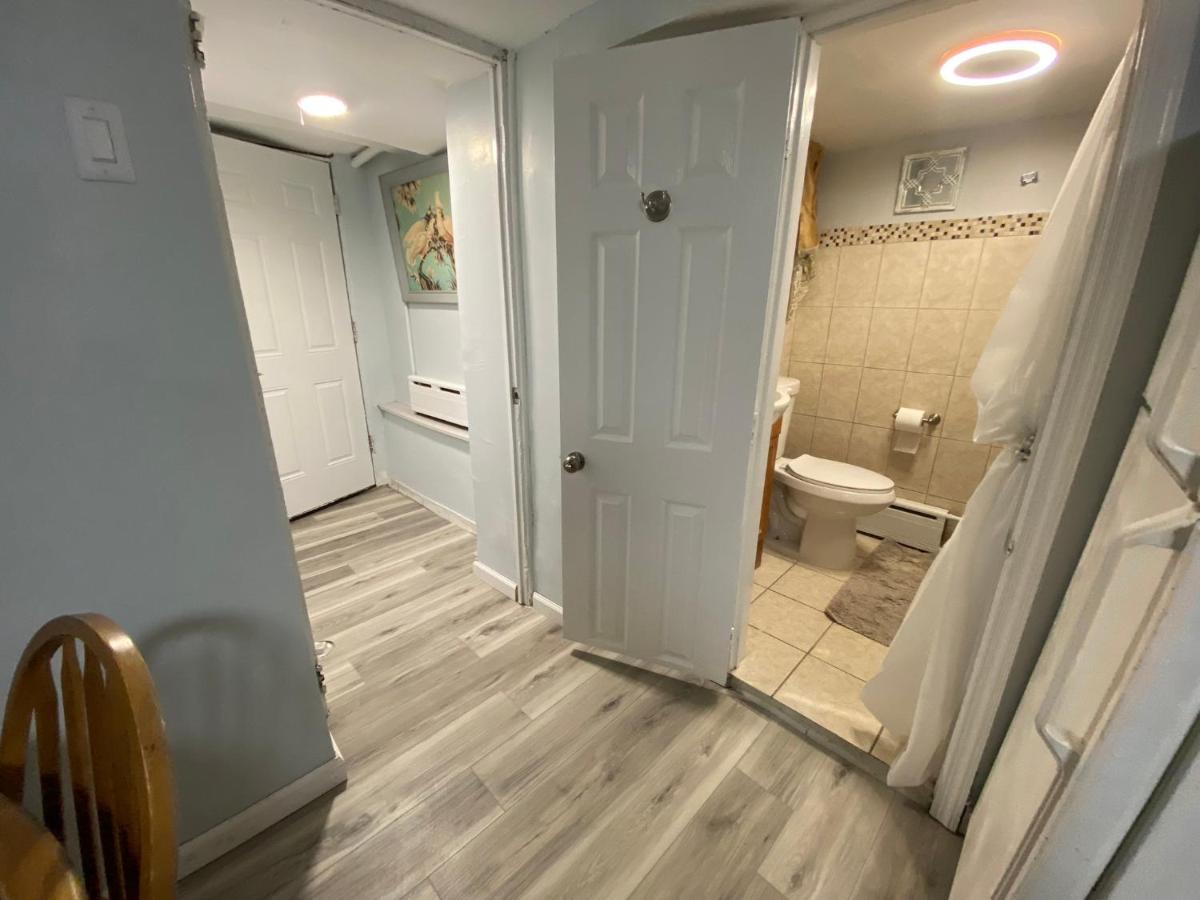 West NewYork NJ Cozy 2bed apt backyard to stay - Housity