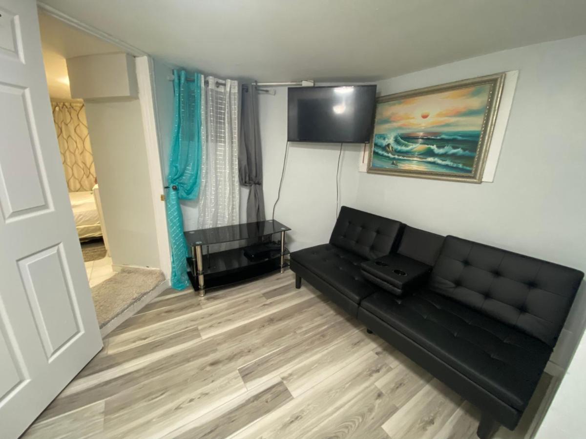 West NewYork NJ Cozy 2bed apt backyard to stay - Housity