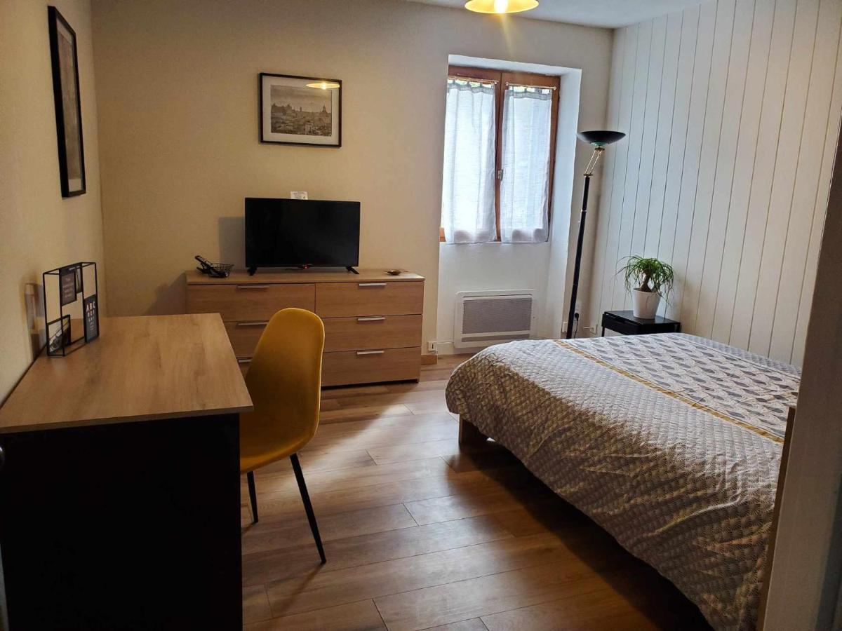 Studio bleu tout équipé avec wifi - Housity