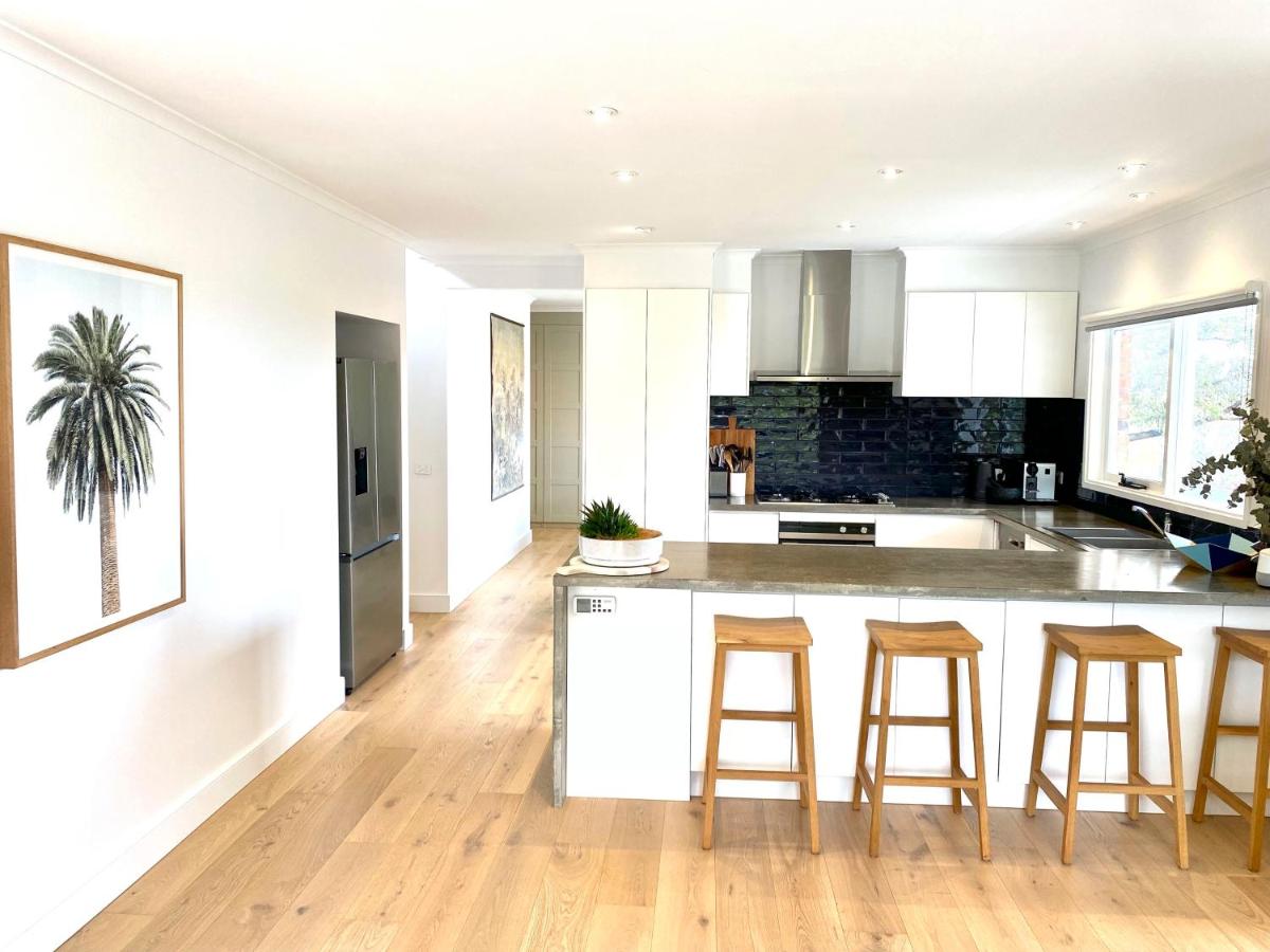Coastal Family Haven with Pool - Mornington Peninsula - Housity