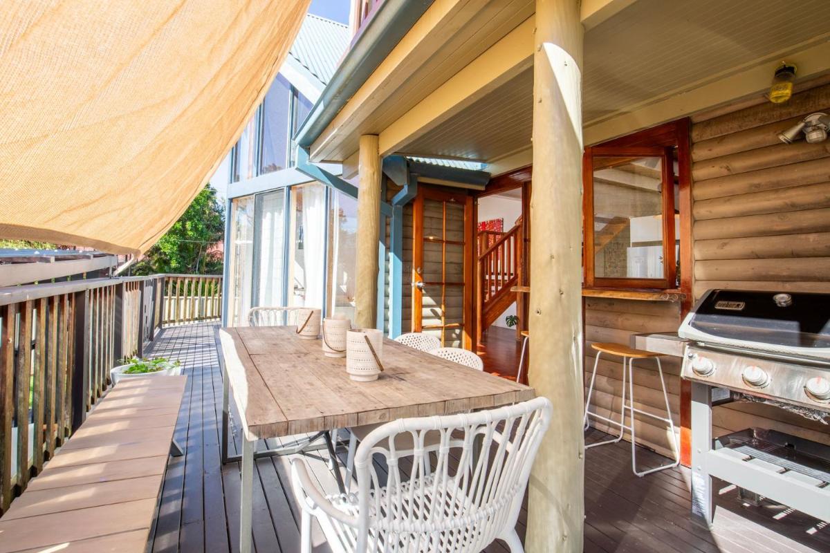 The Treehouse Pet Friendly 2 Mins Walk to Beach - Housity