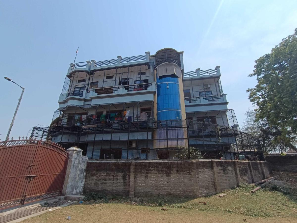 Suitetrails - OYO Home Pandey's Home Stay