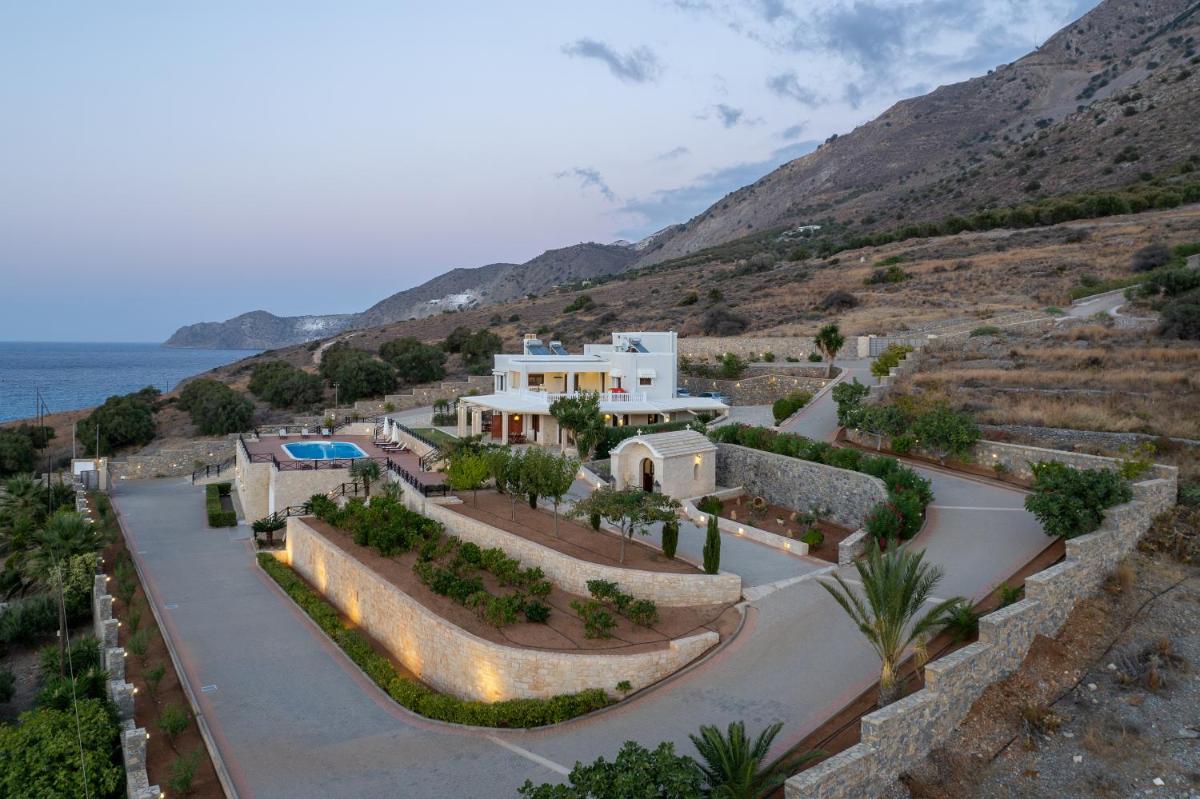 Tholos Boutique Houses - Housity