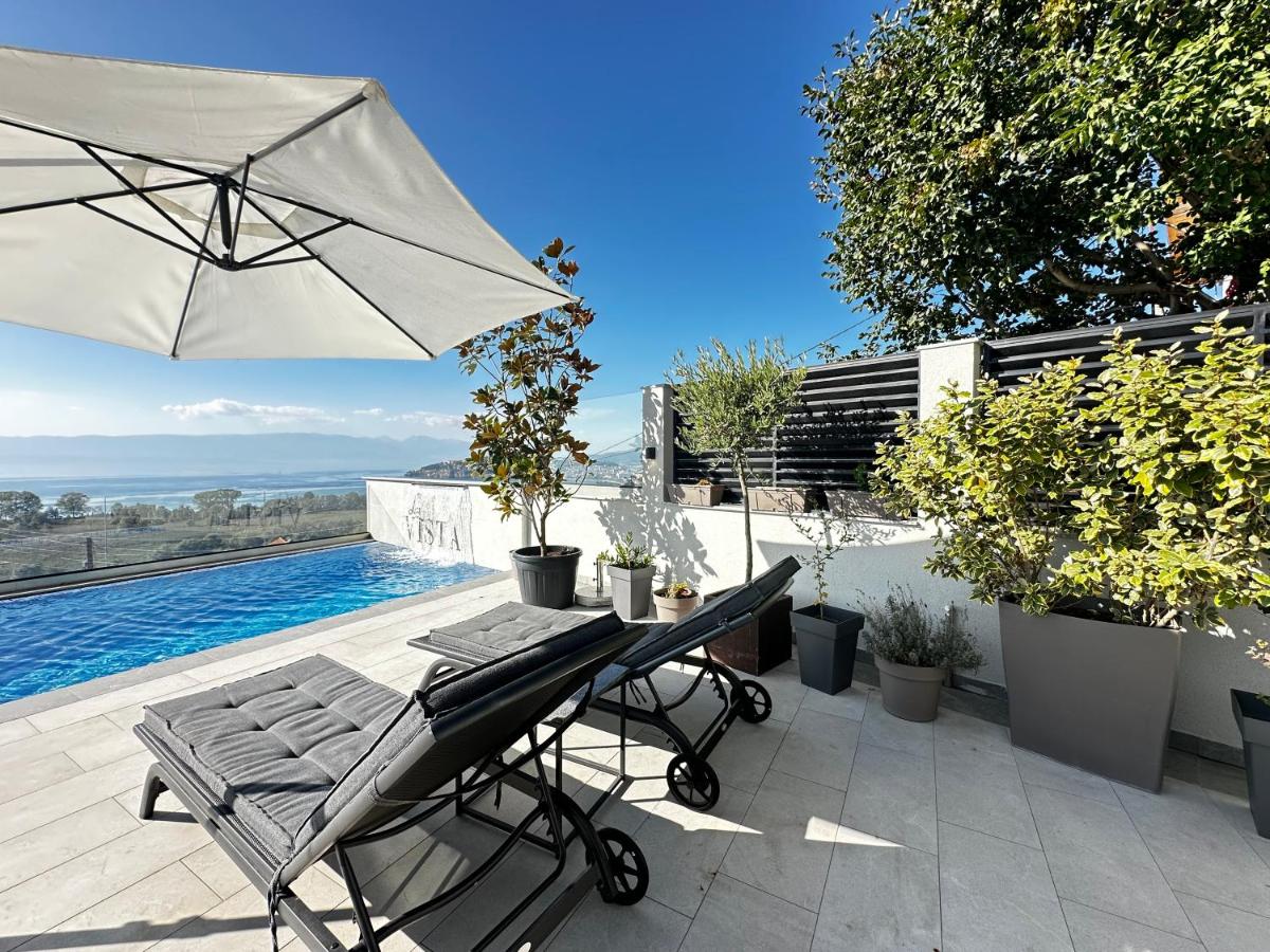 La Vista Luxury Villa - Housity