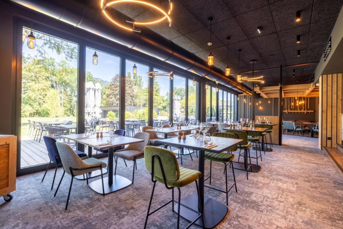 Restaurant ou autre lieu de restauration dans l'établissement Miura